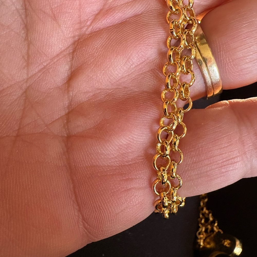 Gold Tone Women’s Chain Necklace - Elegant Round Link - Picture 2 of 5